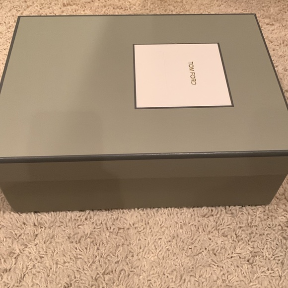 Tom Ford men’s shoebox. Size 10 excellent condition. - Picture 3 of 5